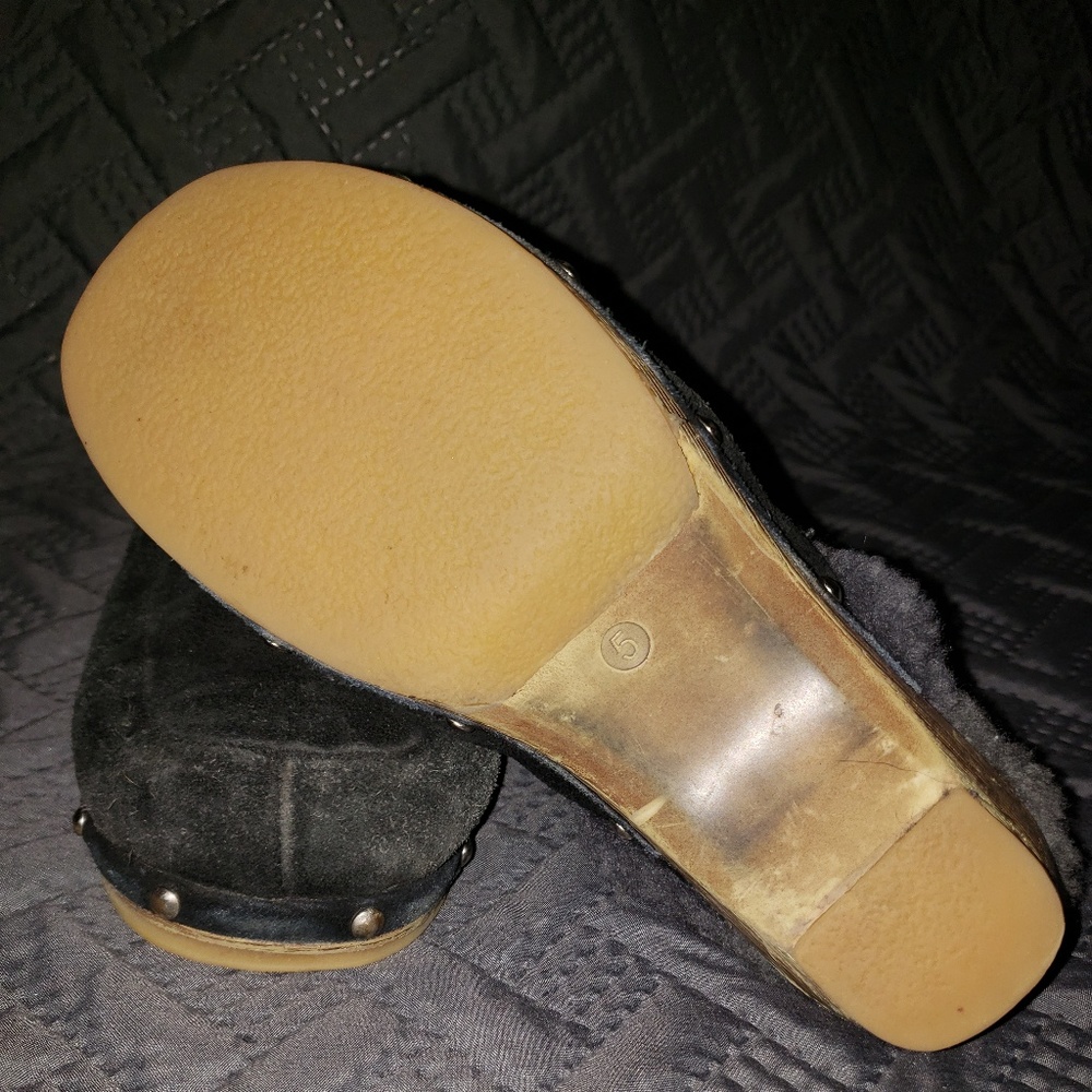 Clogs - Picture 3 of 3